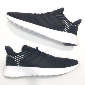 Adidas NWB Women’s Black Asweerun Shoes Size 7.5